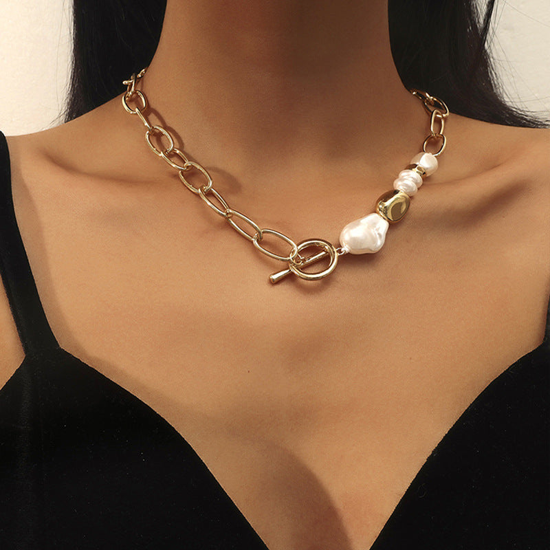 Stitched Pearl Pendant Short Necklace