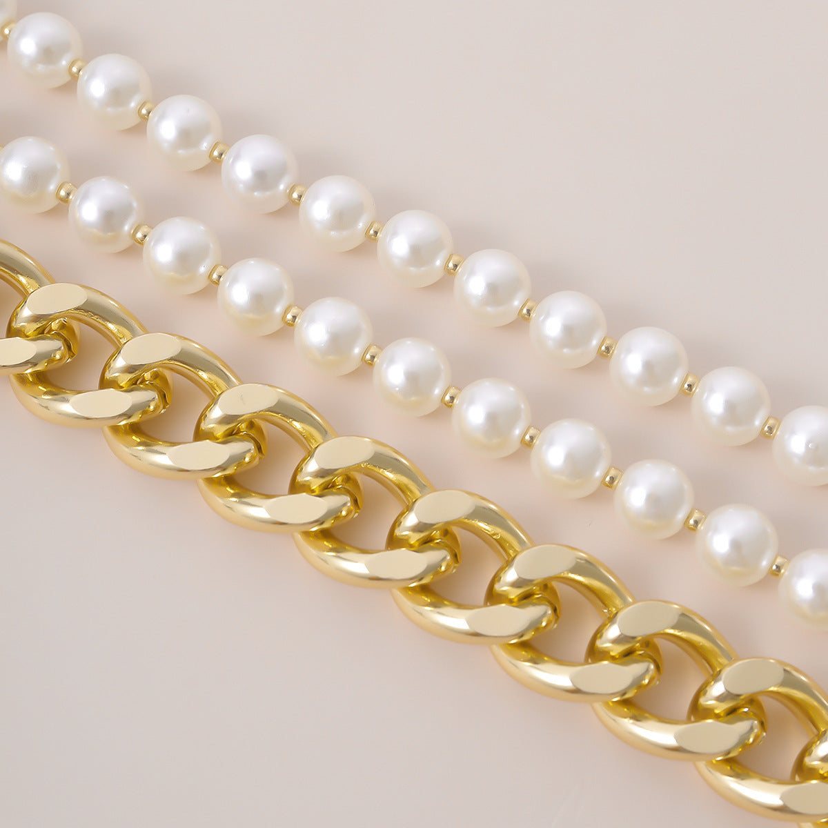 Geometric Imitation Pearl Necklace