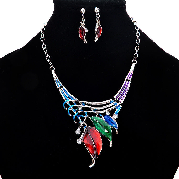 Fashion Classic Leaf Shaped Necklace And Earring Set