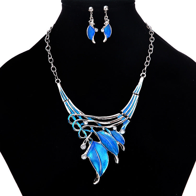 Fashion Classic Leaf Shaped Necklace And Earring Set