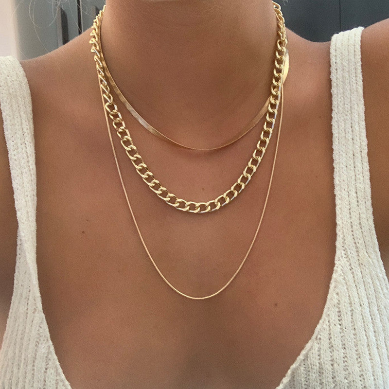 Creative Retro Pearl Irregular Metal Piece Necklace