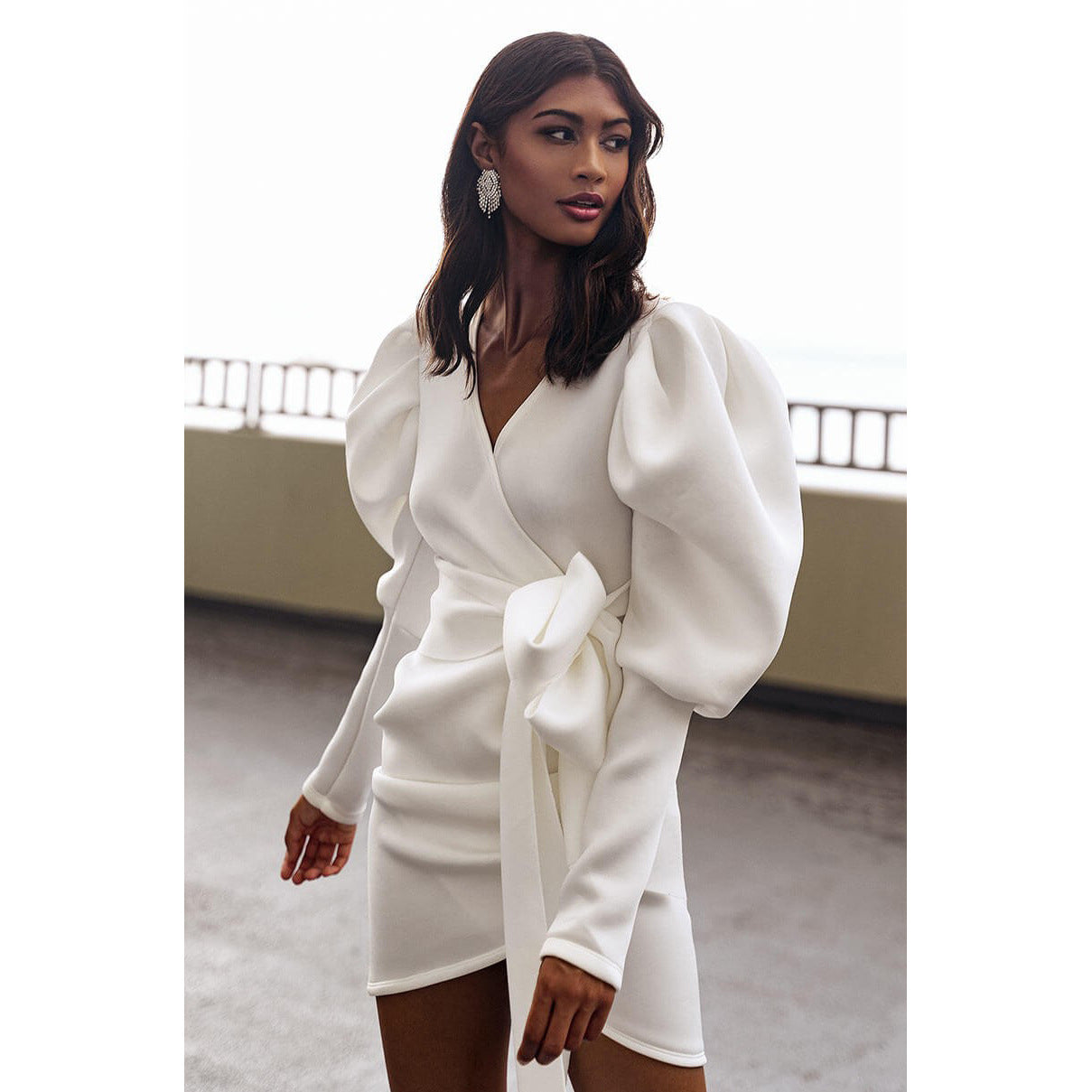 V-neck puff sleeve bow tie dress