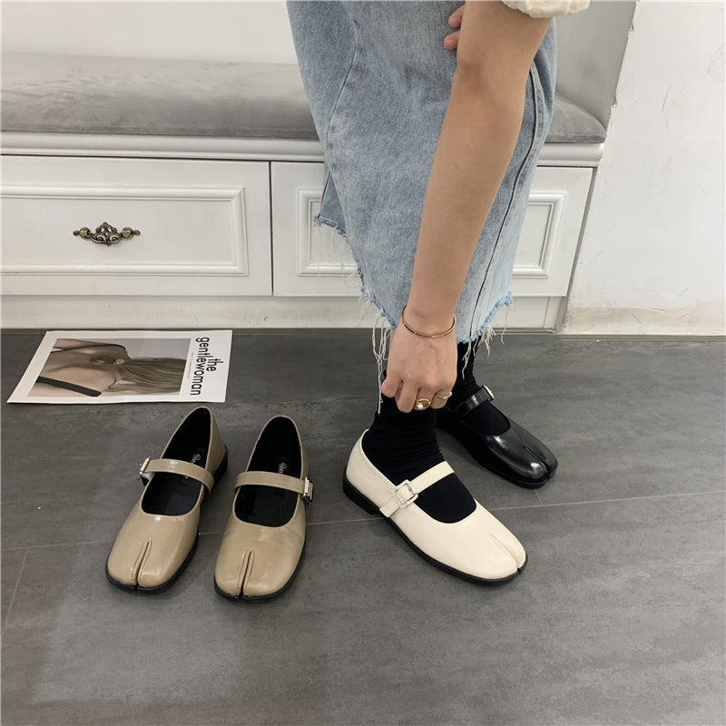 Split Toe Mary Jane Shoes