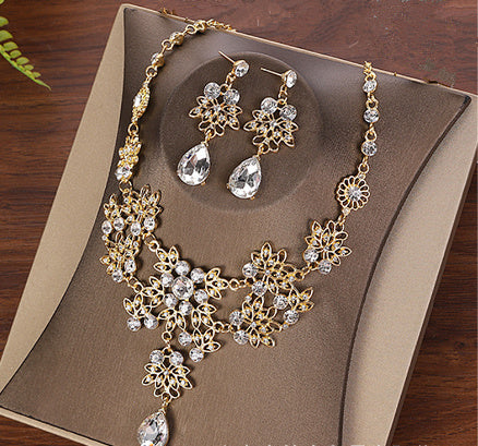 Pearl branch necklace