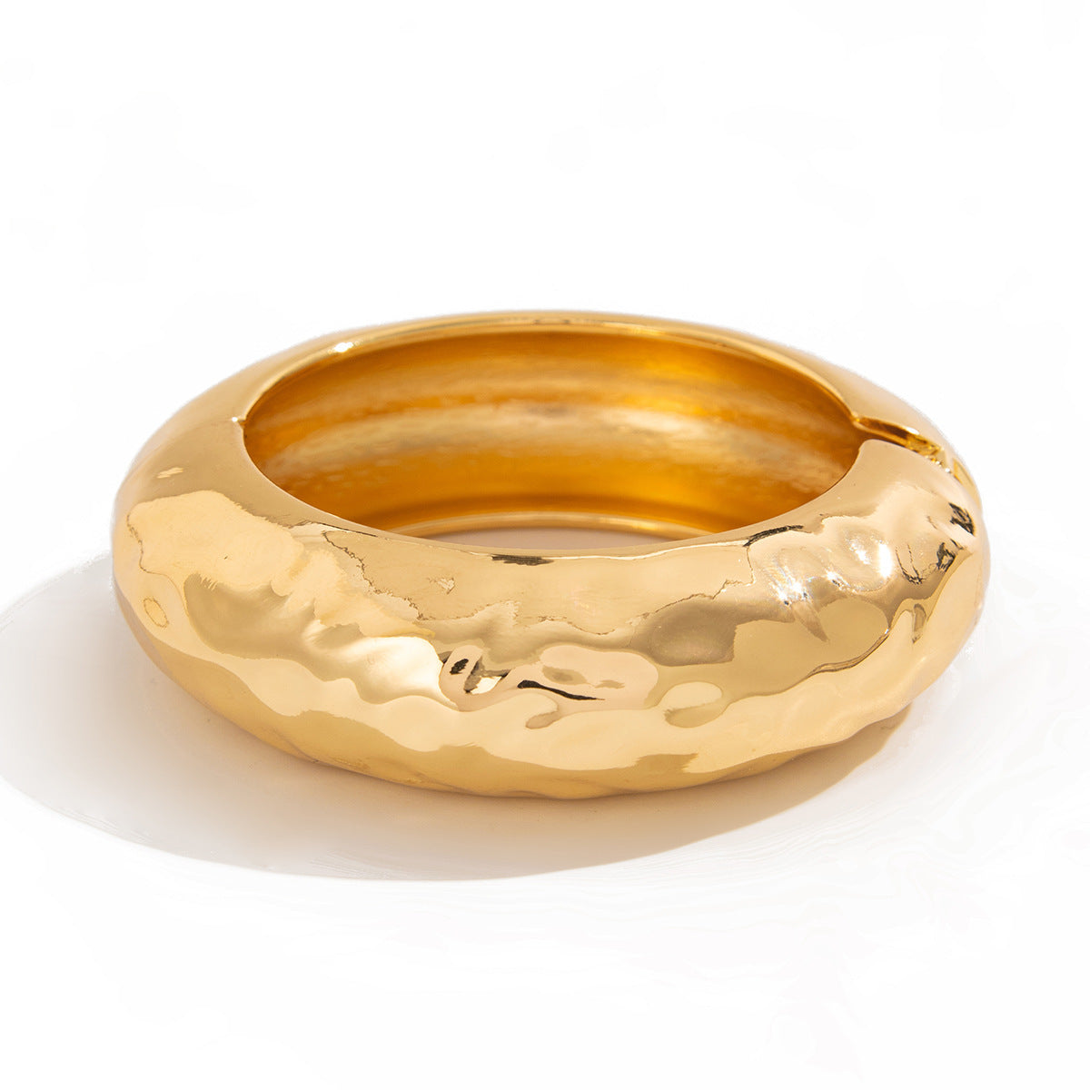 Stylish Round Wide Pattern Spring Bracelet