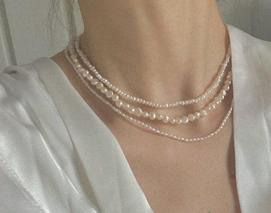 Women's Irregular Pearl Necklace
