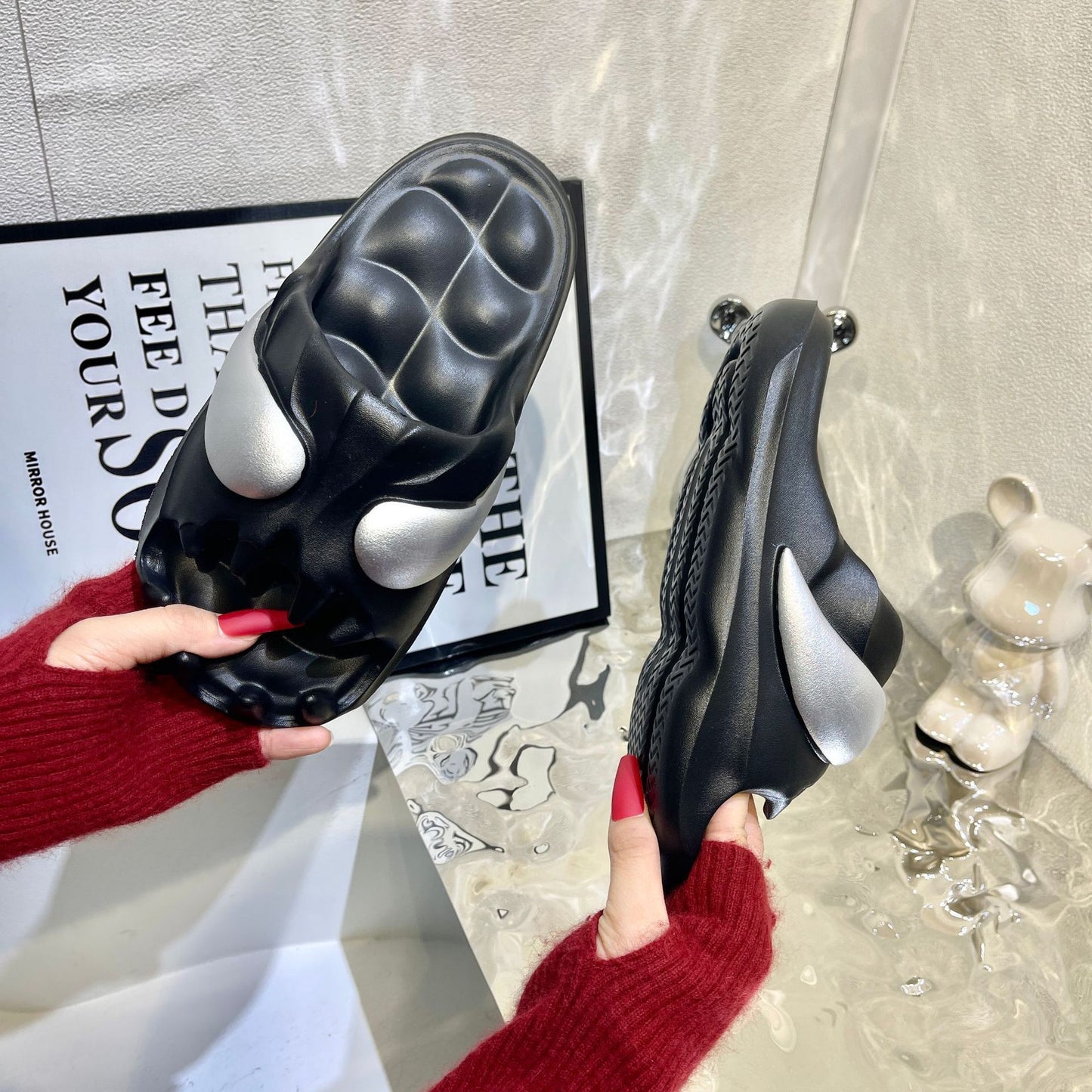 New Slippers Home Non-slip Thick Bottom Deodorant And Breathable