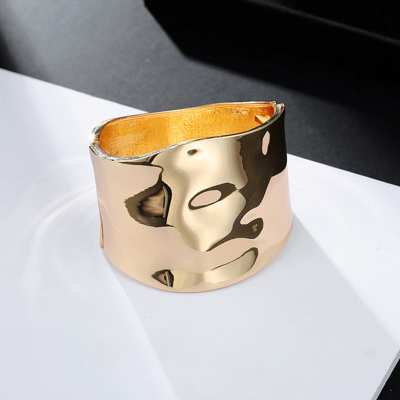Exaggerated Wide Side Minimalist Spring Clasp Bracelet