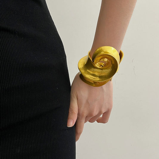 Heavy Industry Exaggerated Metal Twisted Wide Elastic Bracelet