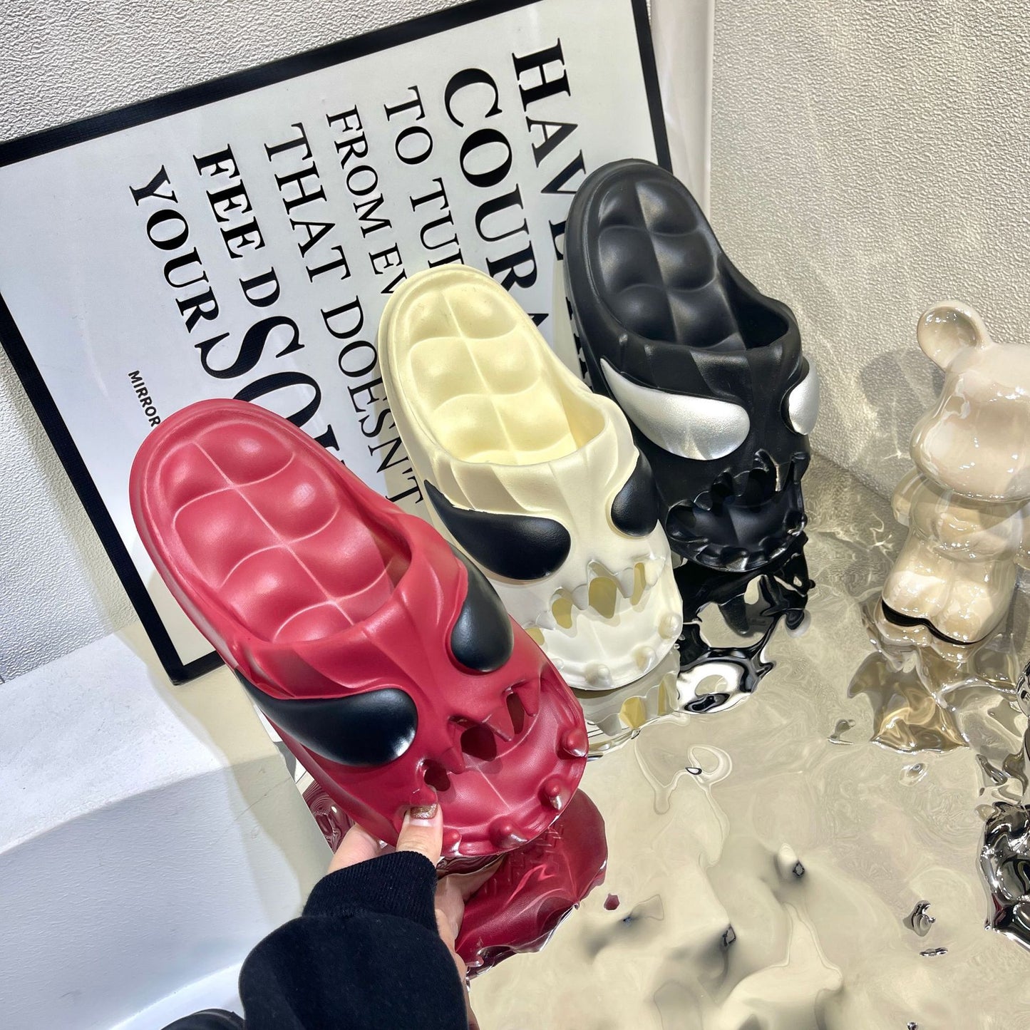 New Slippers Home Non-slip Thick Bottom Deodorant And Breathable